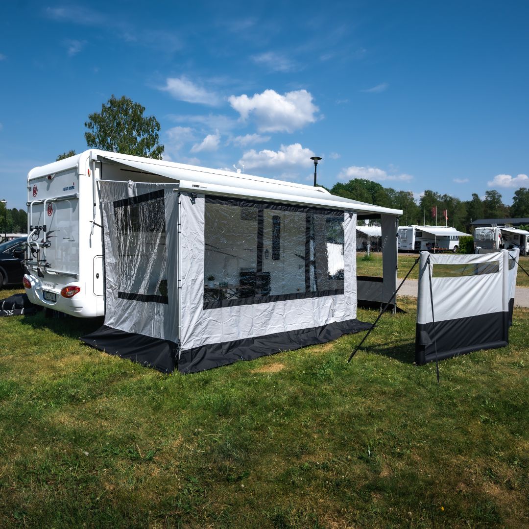 Wera awning front