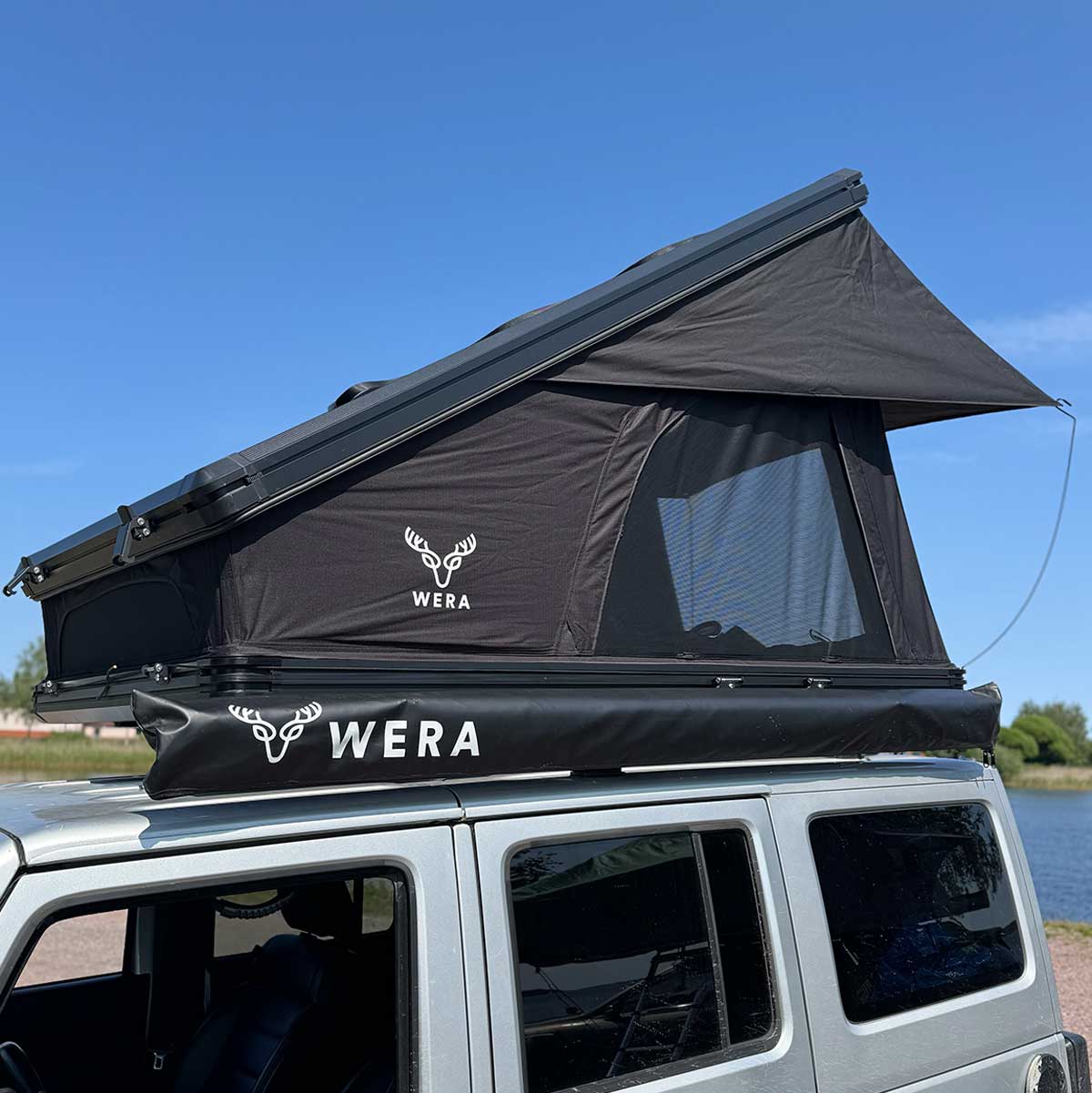 Rooftop tent Nordic Light - Hardshell tent